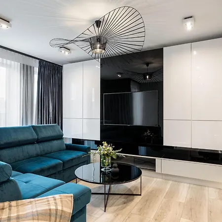 Ms Black Pearl Center شقة